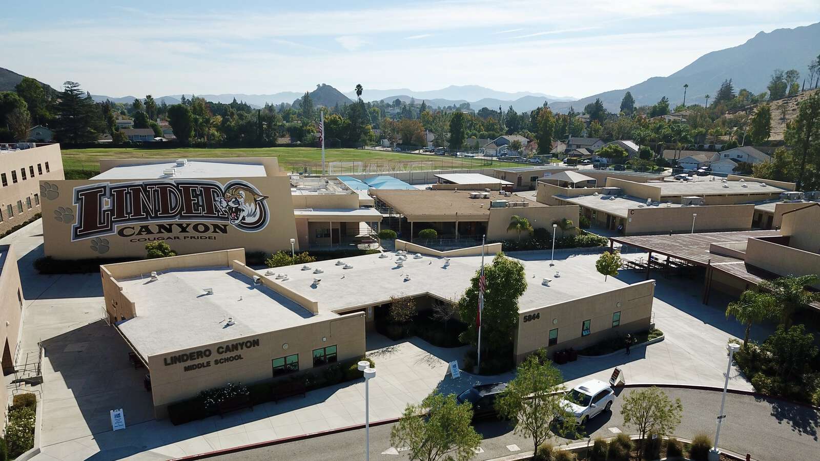 Lindero Canyon Middle School in Agoura California Hero Image