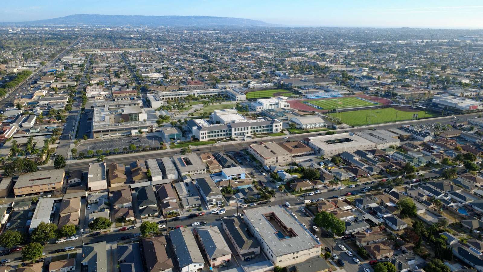 Leuzinger High School in Lawndale California Hero Image