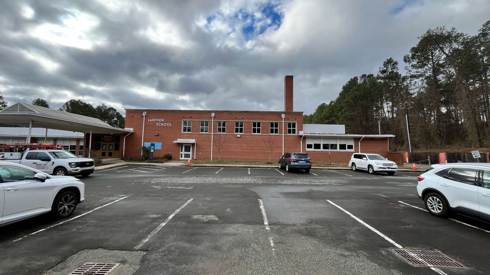 Lakeview Secondary School in Durham North Carolina Hero Image