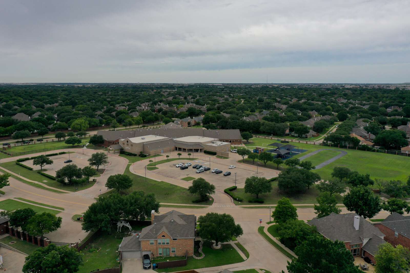Lakeside Elementary School in Coppell Texas Hero Image