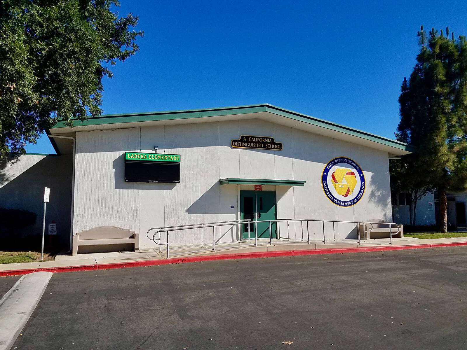 Ladera Elementary School in Thousand Oaks California Hero Image