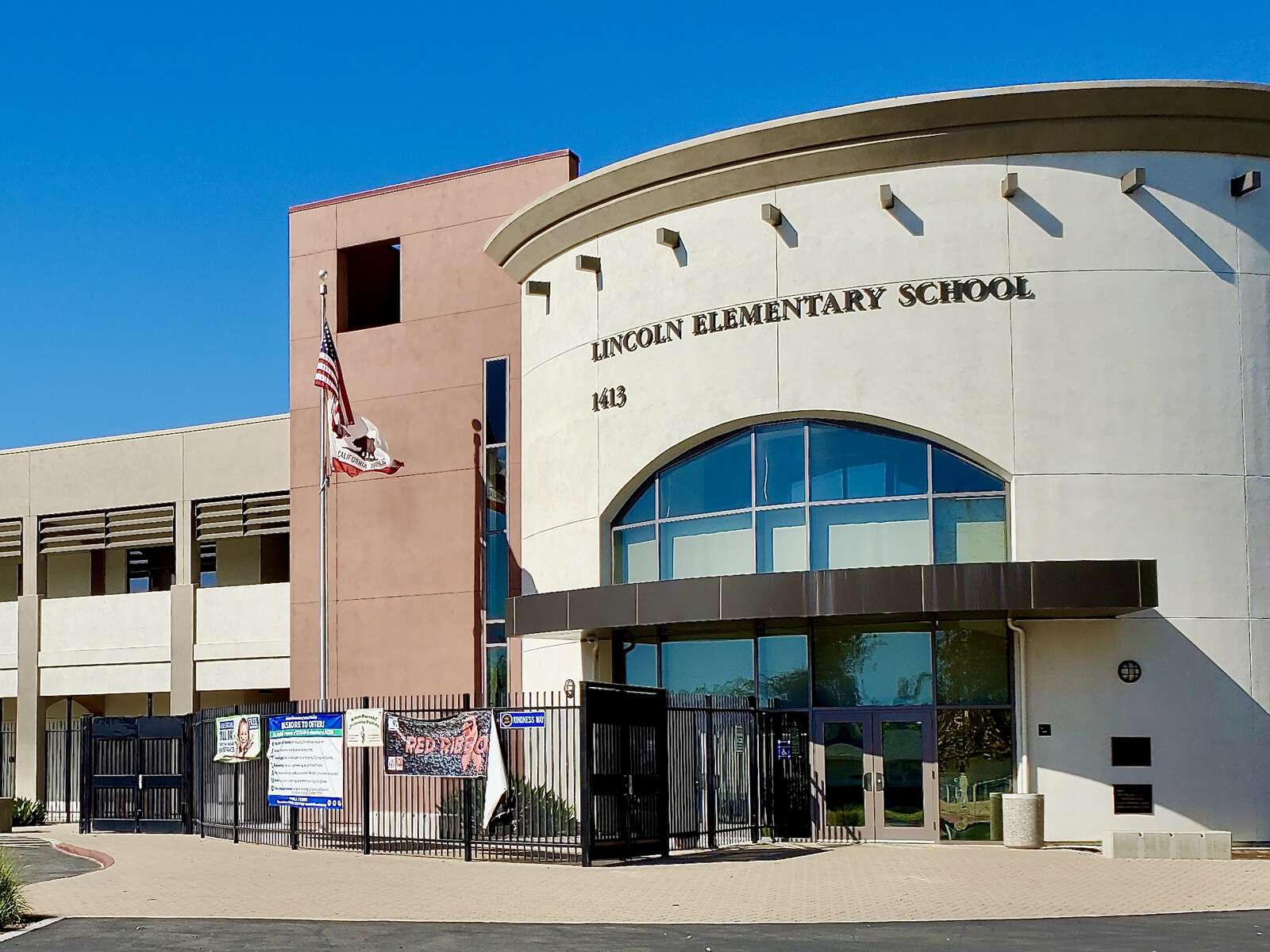 Lincoln Elementary School (AESD) in Anaheim California Hero Image
