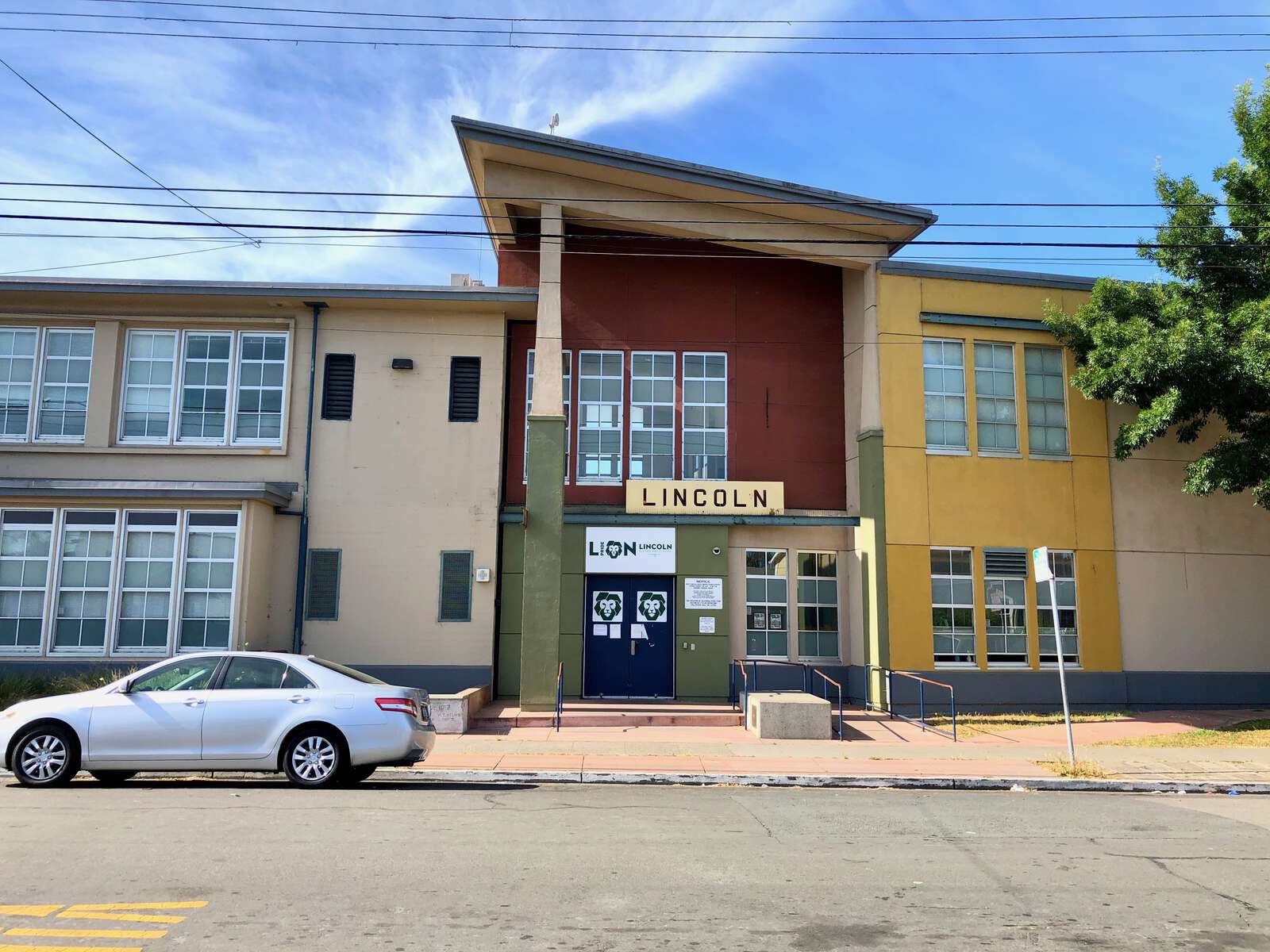 Lincoln Elementary School in Richmond California Hero Image