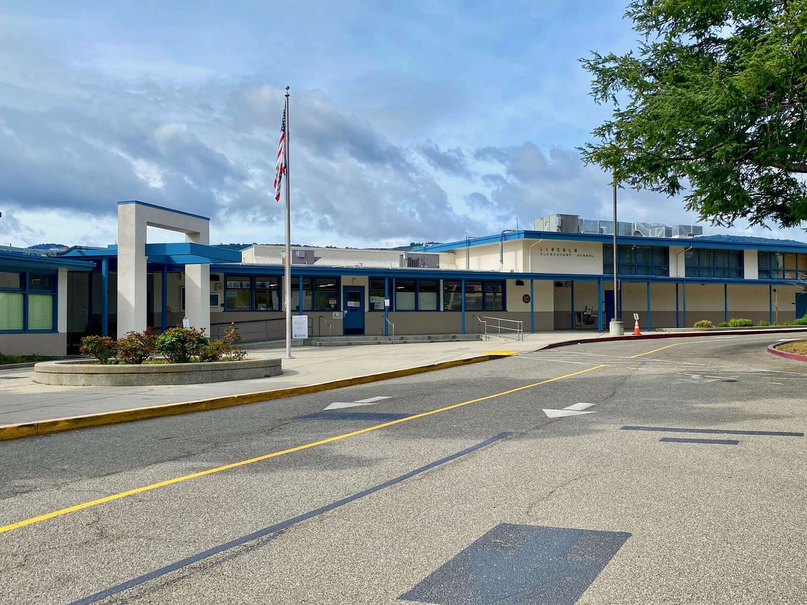 Lincoln Elementary School in Cupertino California Hero Image