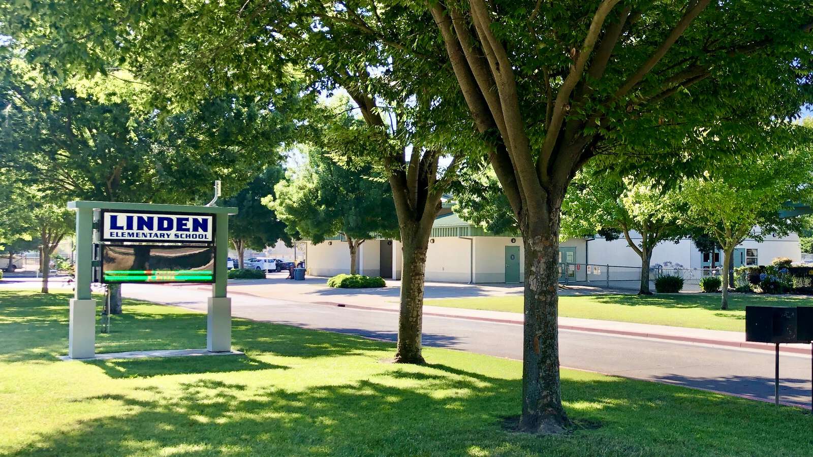 Linden Elementary School in Linden California Hero Image