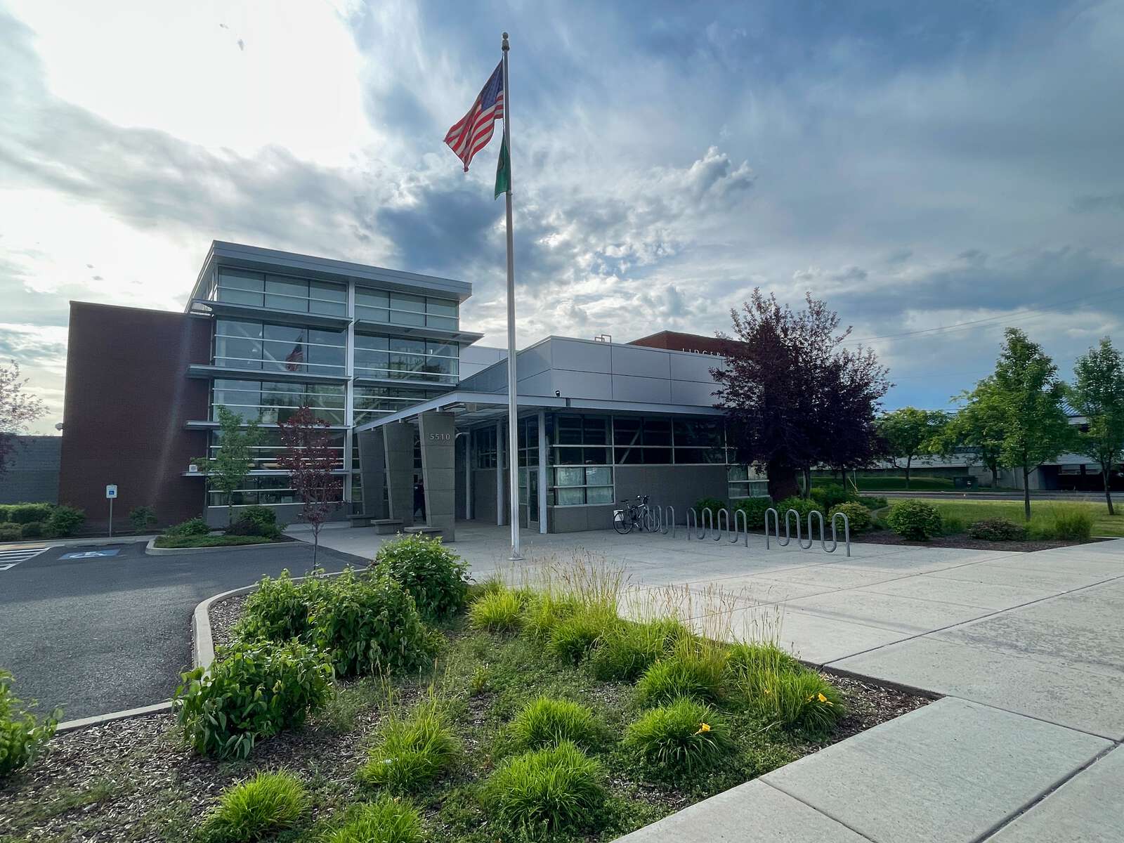 Lidgerwood Elementary School in Spokane Washington Hero Image