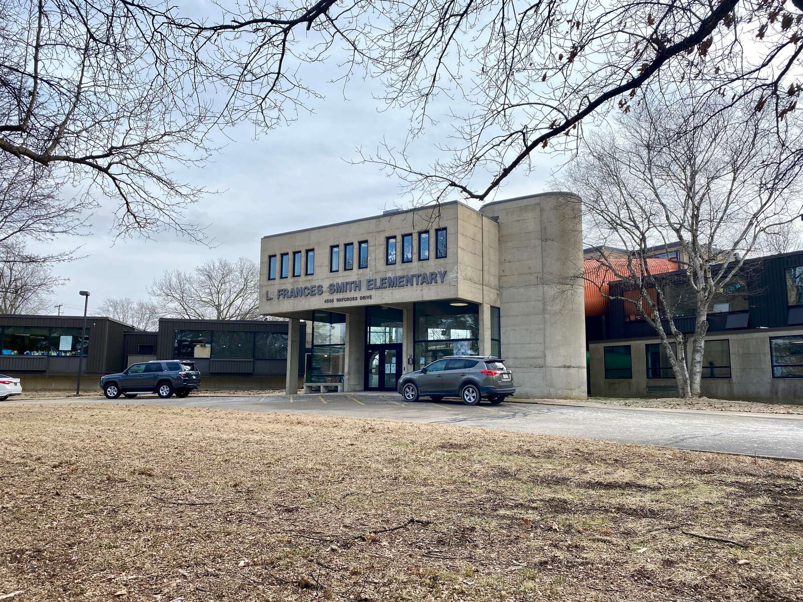 L. Frances Smith Elementary School in Columbus Indiana Hero Image