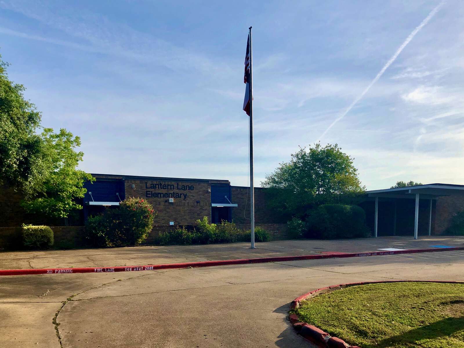 Lantern Lane Elementary School in Missouri City Texas Hero Image