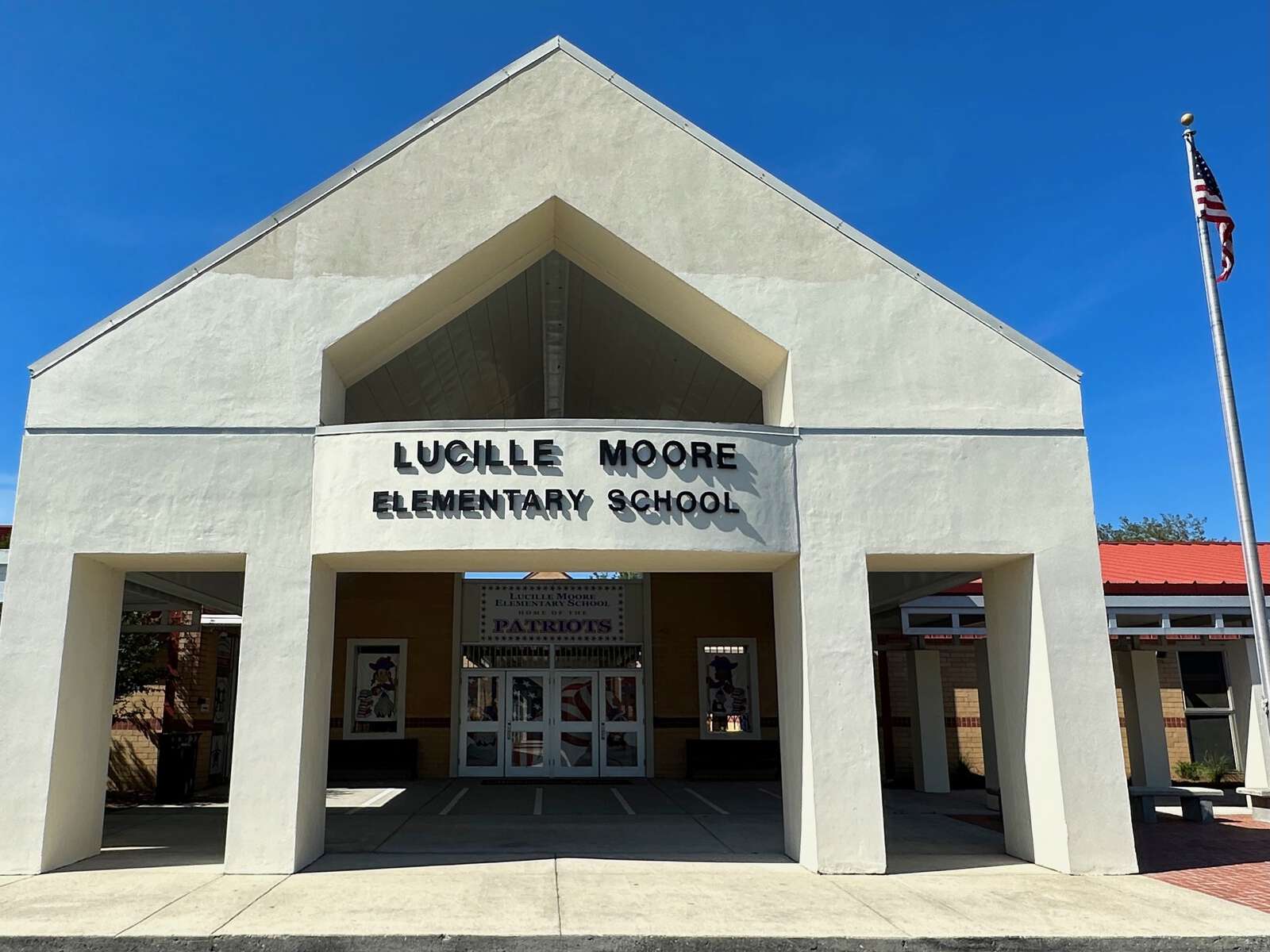 Lucille Moore Elementary School in Panama City Florida Hero Image