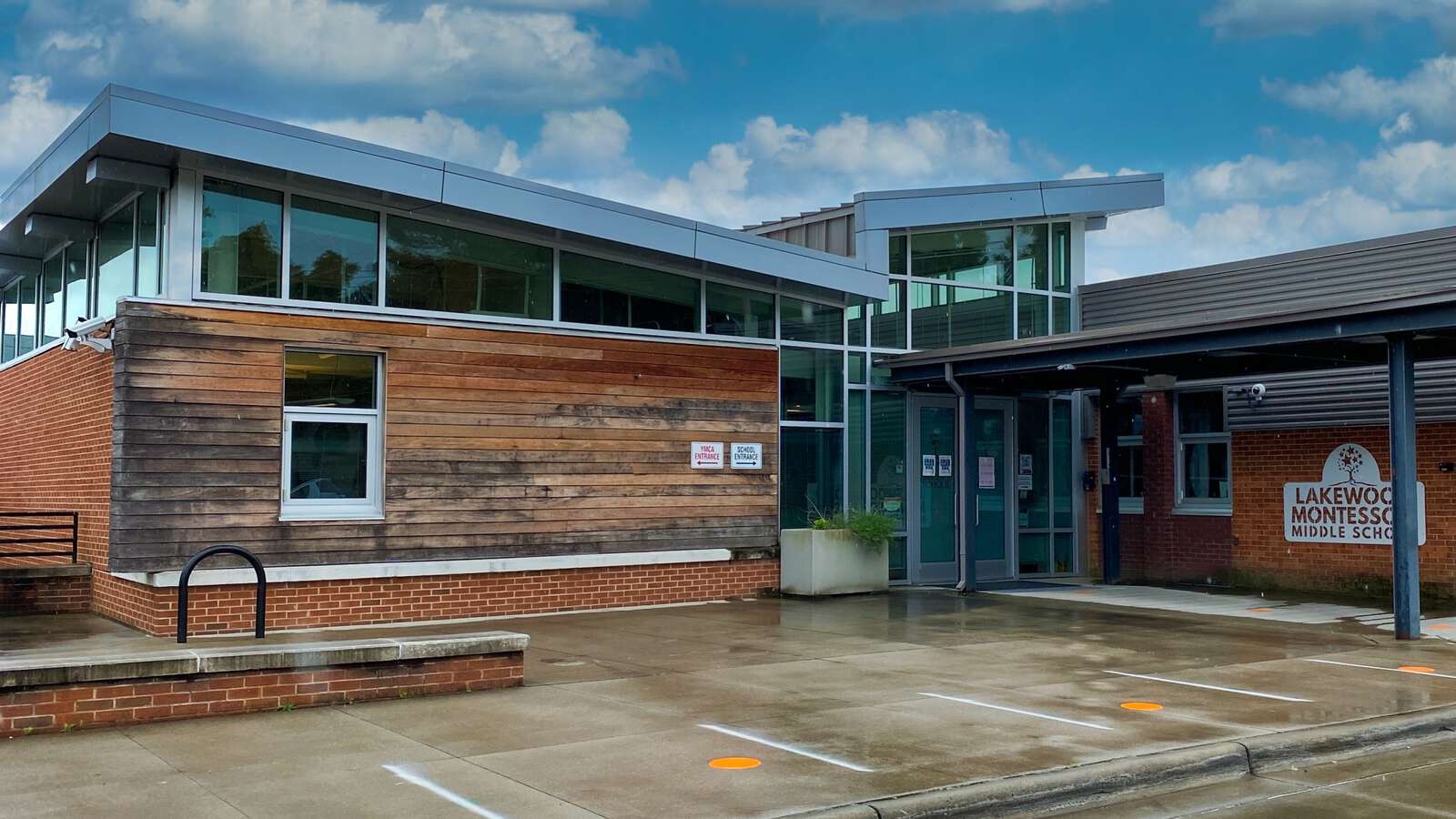 Lakewood Montessori Middle School in Durham North Carolina Hero Image