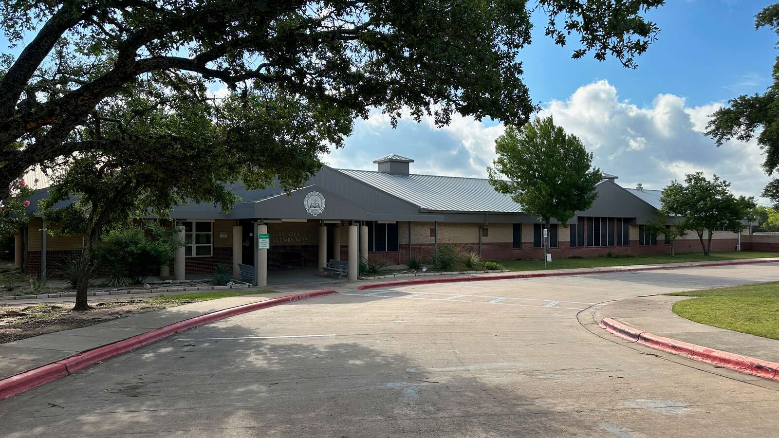 Live Oak Elementary School in Austin Texas Hero Image