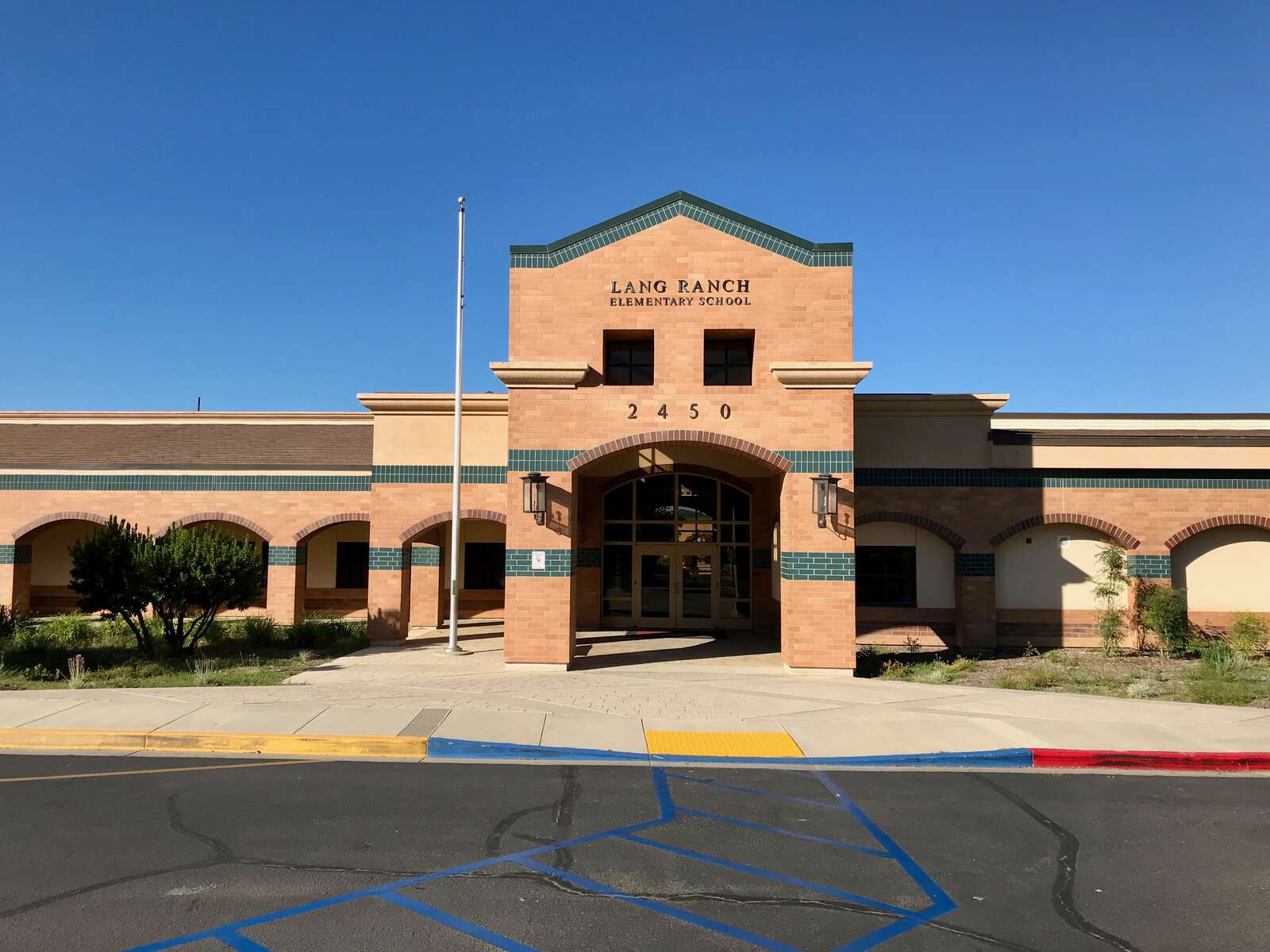 Lang Ranch Elementary School in Thousand Oaks California Hero Image