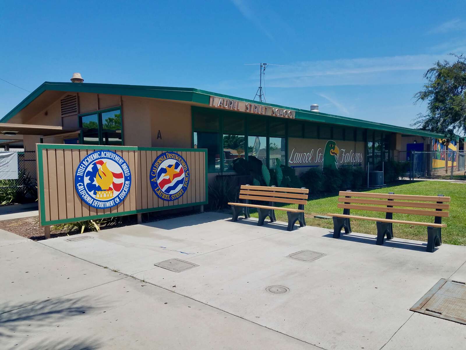 Laurel Street Elementary School (CUSD) in Compton California Hero Image