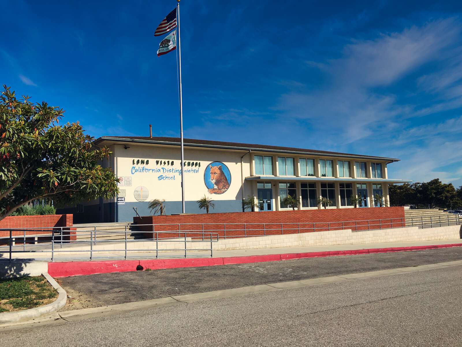 Loma Vista Elementary School in Ventura California Hero Image