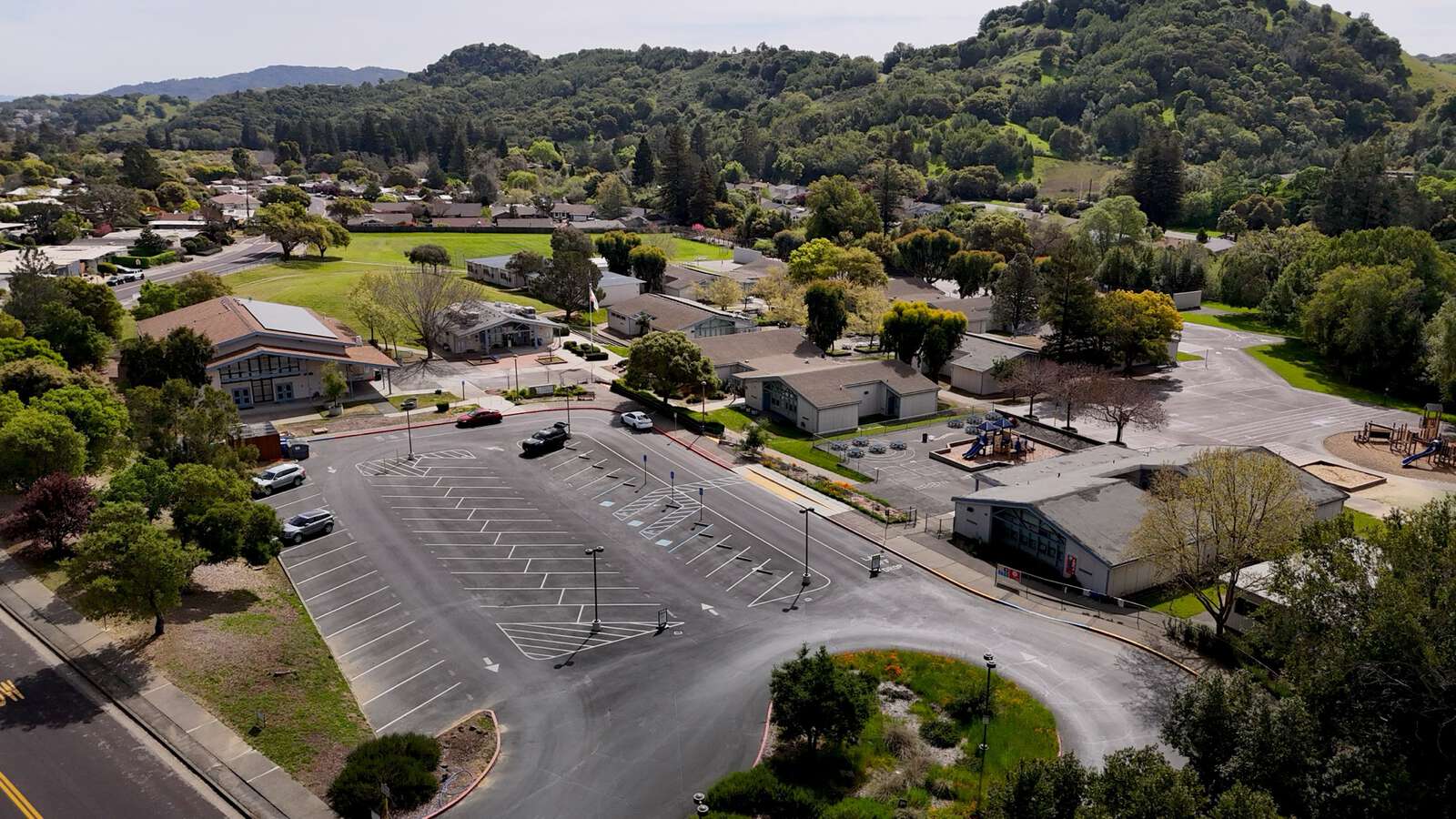 Lucas Valley Elementary School in San Rafael California Hero Image