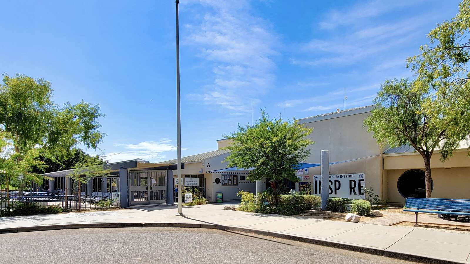 Medea Creek Middle School in Oak Park California Hero Image