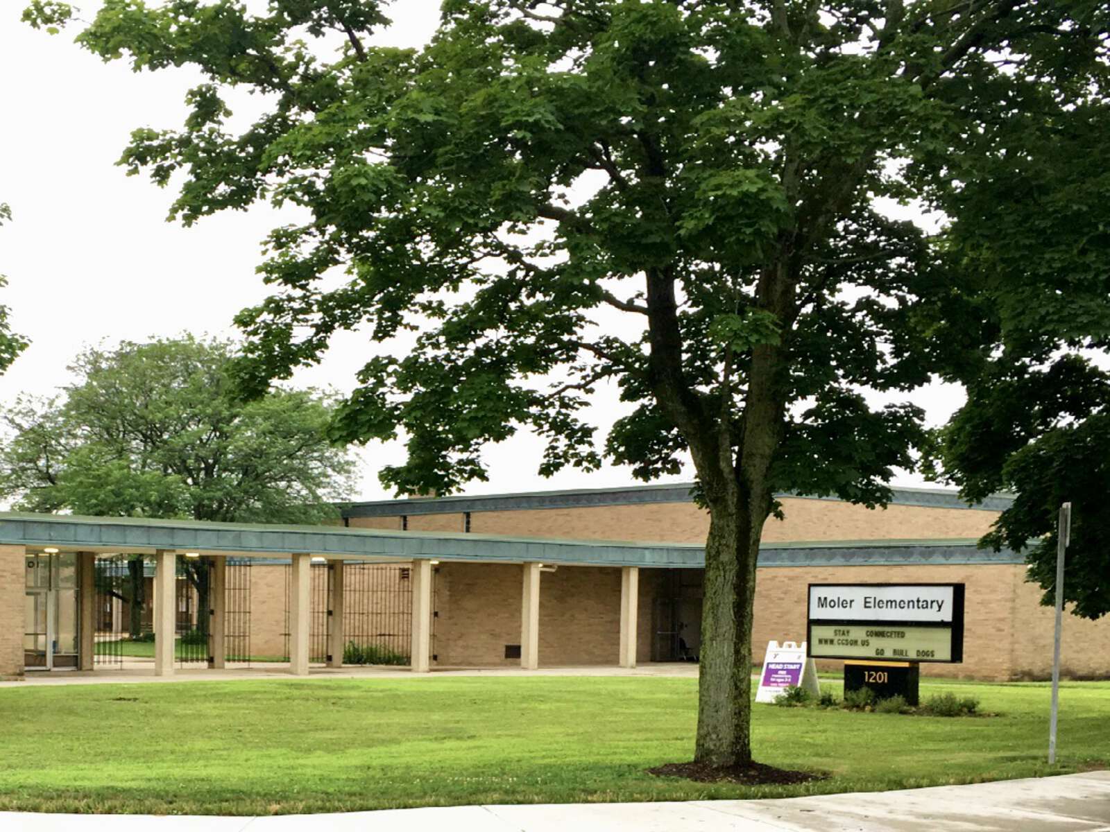 Moler Elementary School in Columbus Ohio Hero Image