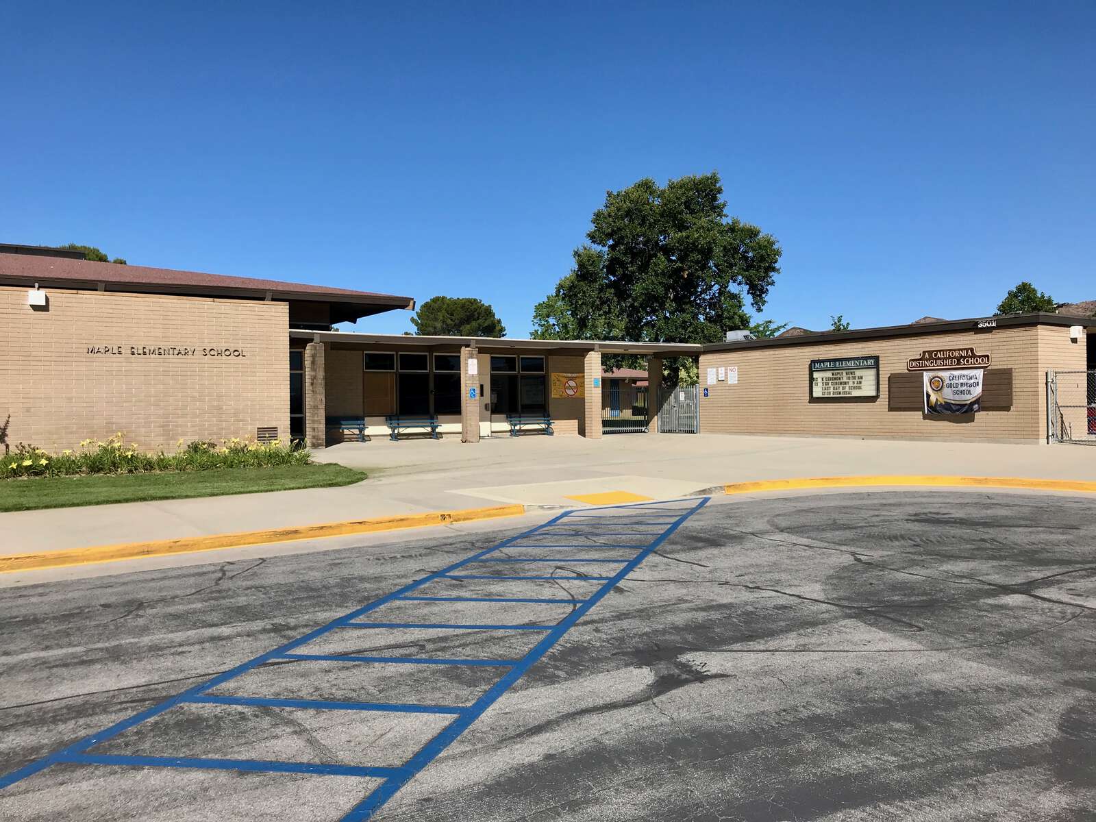 Maple Elementary School in Newbury Park California Hero Image