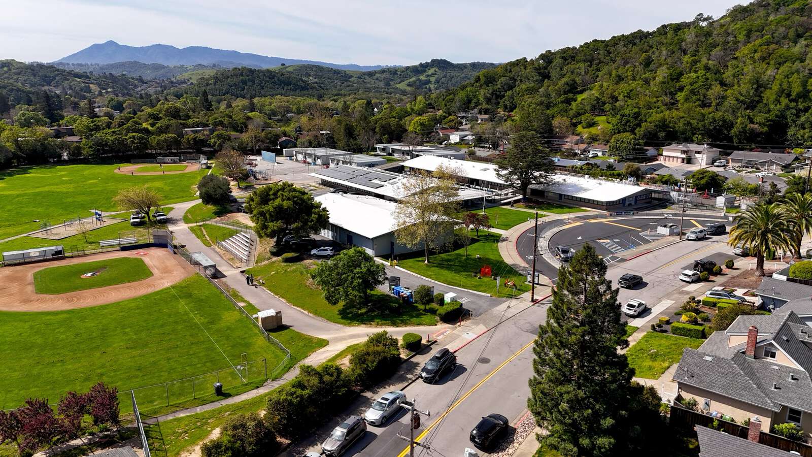 Mary E. Silveira Elementary School in San Rafael California Hero Image