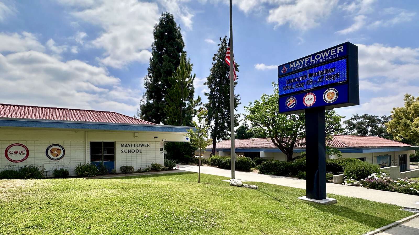 Mayflower Elementary School in Monrovia California Hero Image