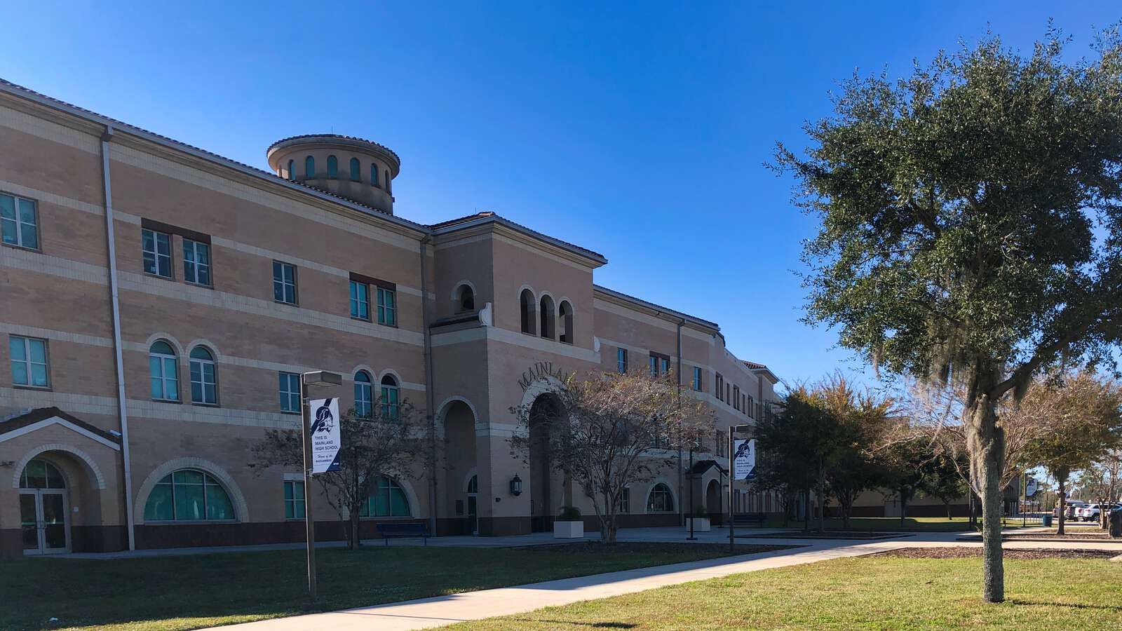 Mainland High School in Daytona Beach Florida Hero Image