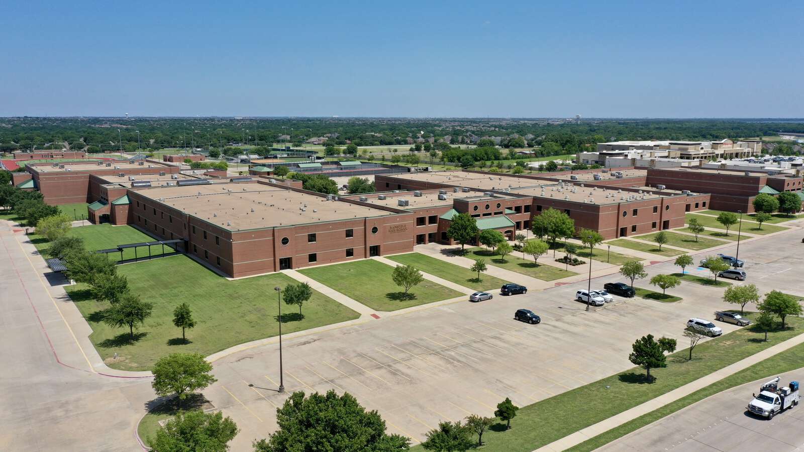 Mansfield High School in Mansfield Texas Hero Image