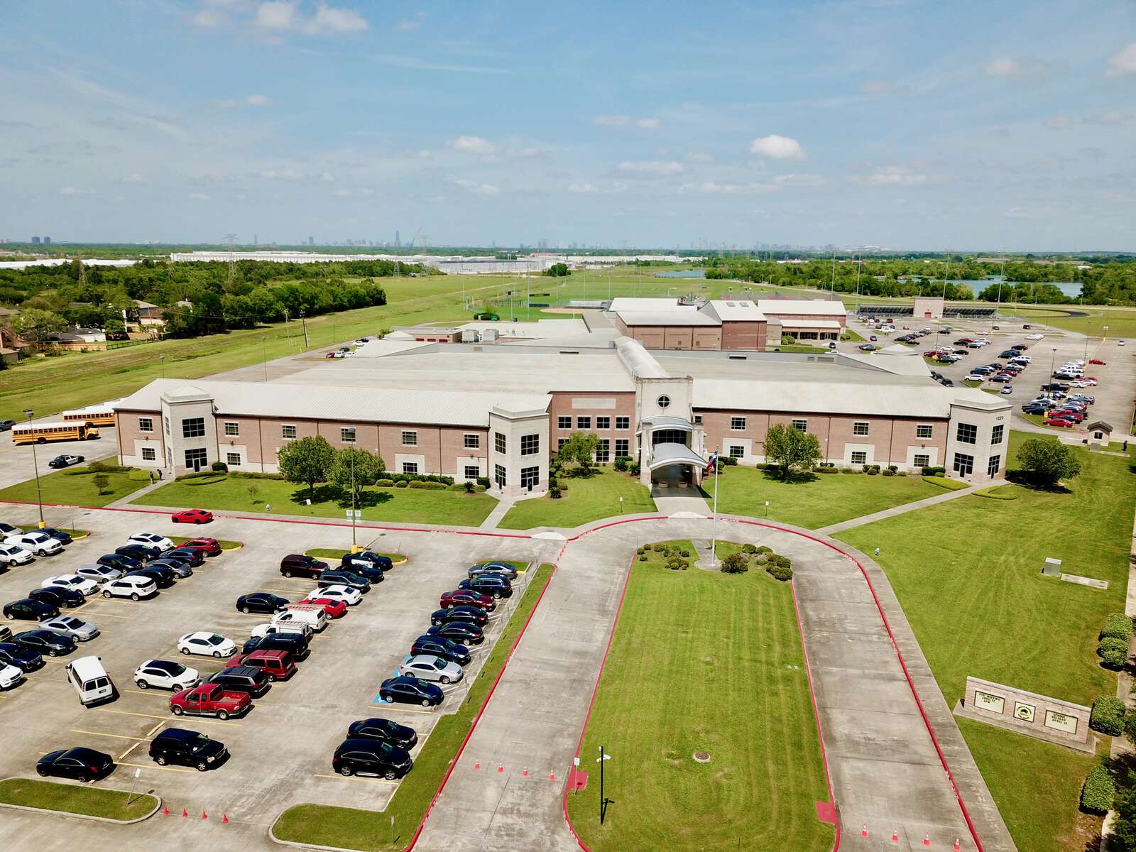 Marshall High School in Missouri City Texas Hero Image