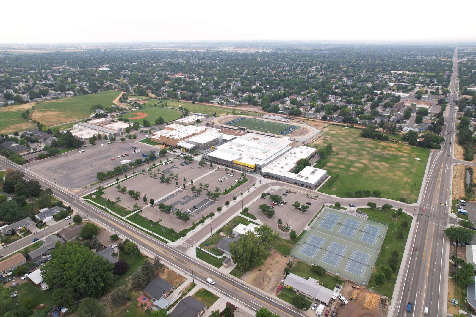 Meridian High School in Meridian Idaho Hero Image