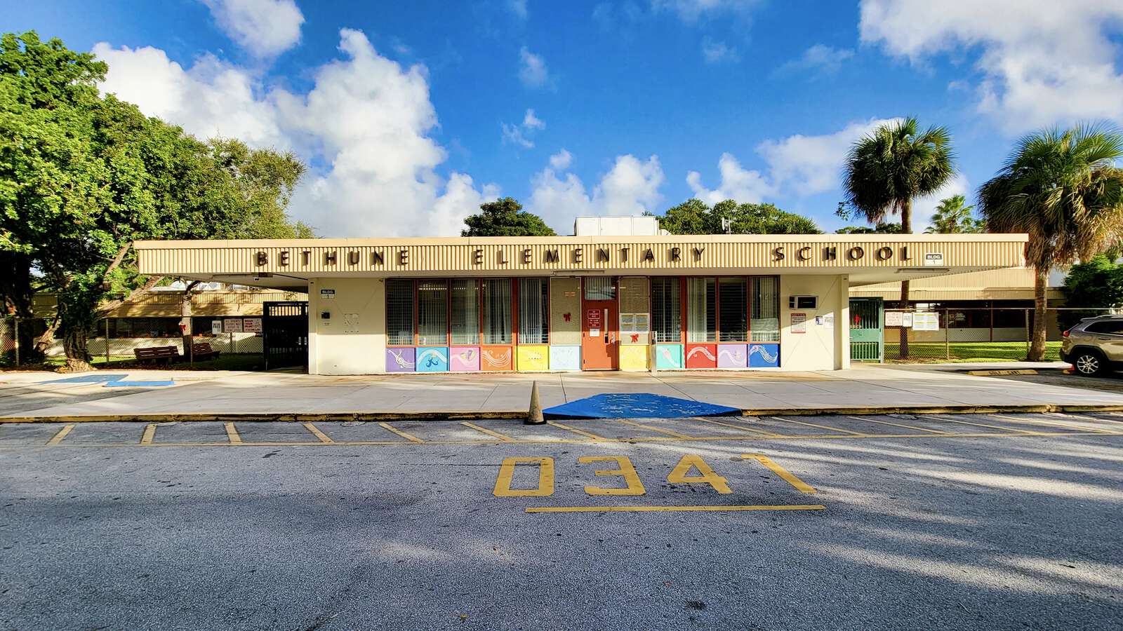 Mary M. Bethune Elementary School in Hollywood Florida Hero Image