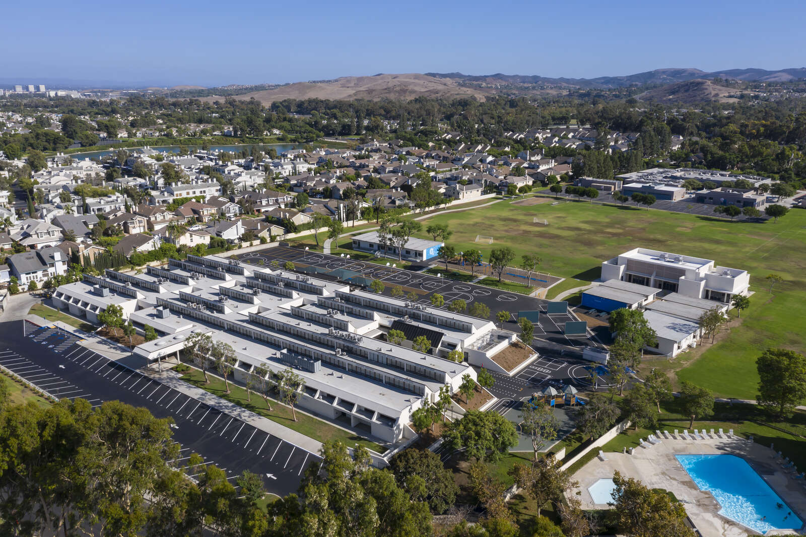 Meadow Park Elementary School in Irvine California Hero Image