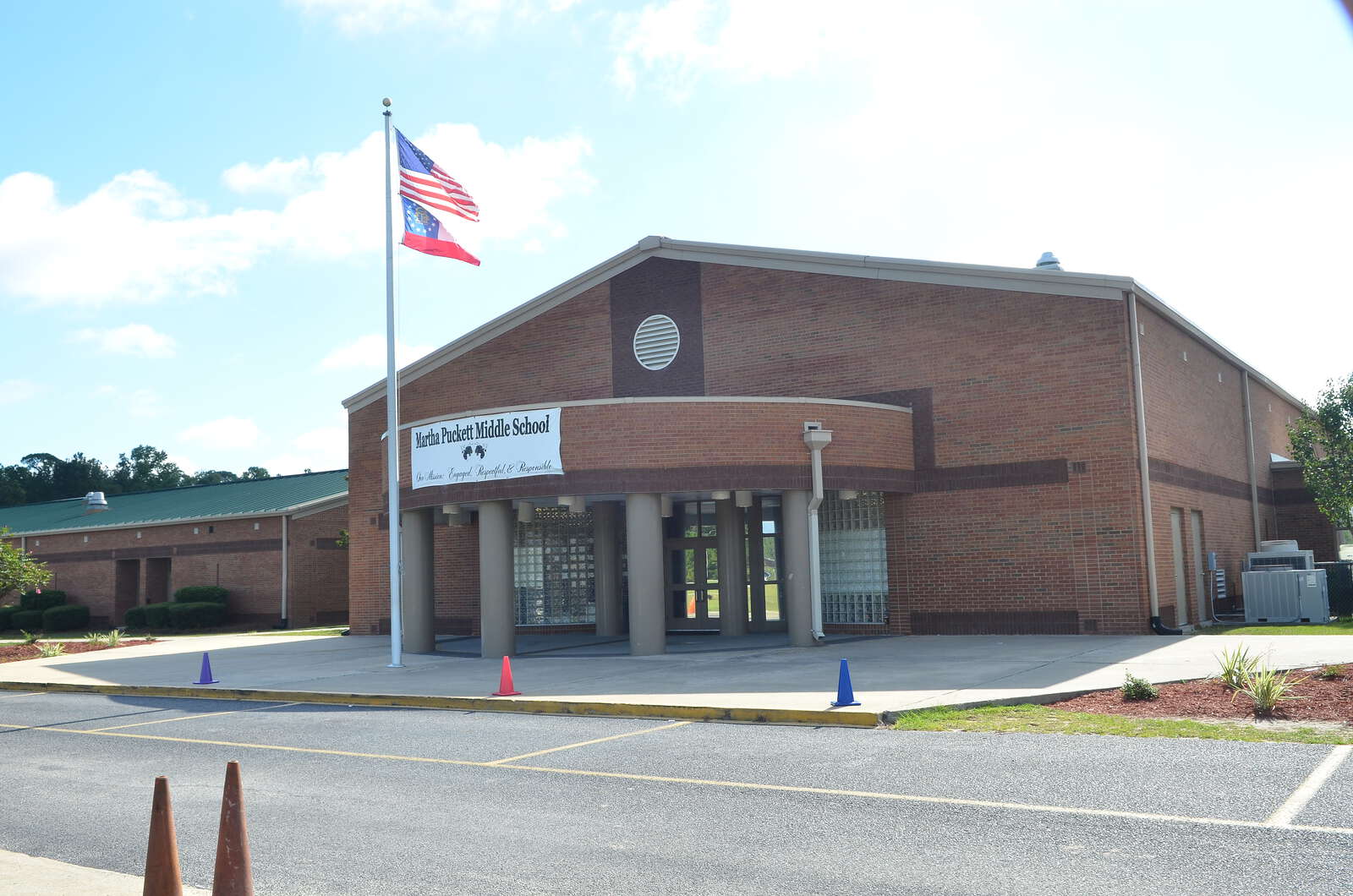 Martha Puckett Middle School in Jesup Georgia Hero Image