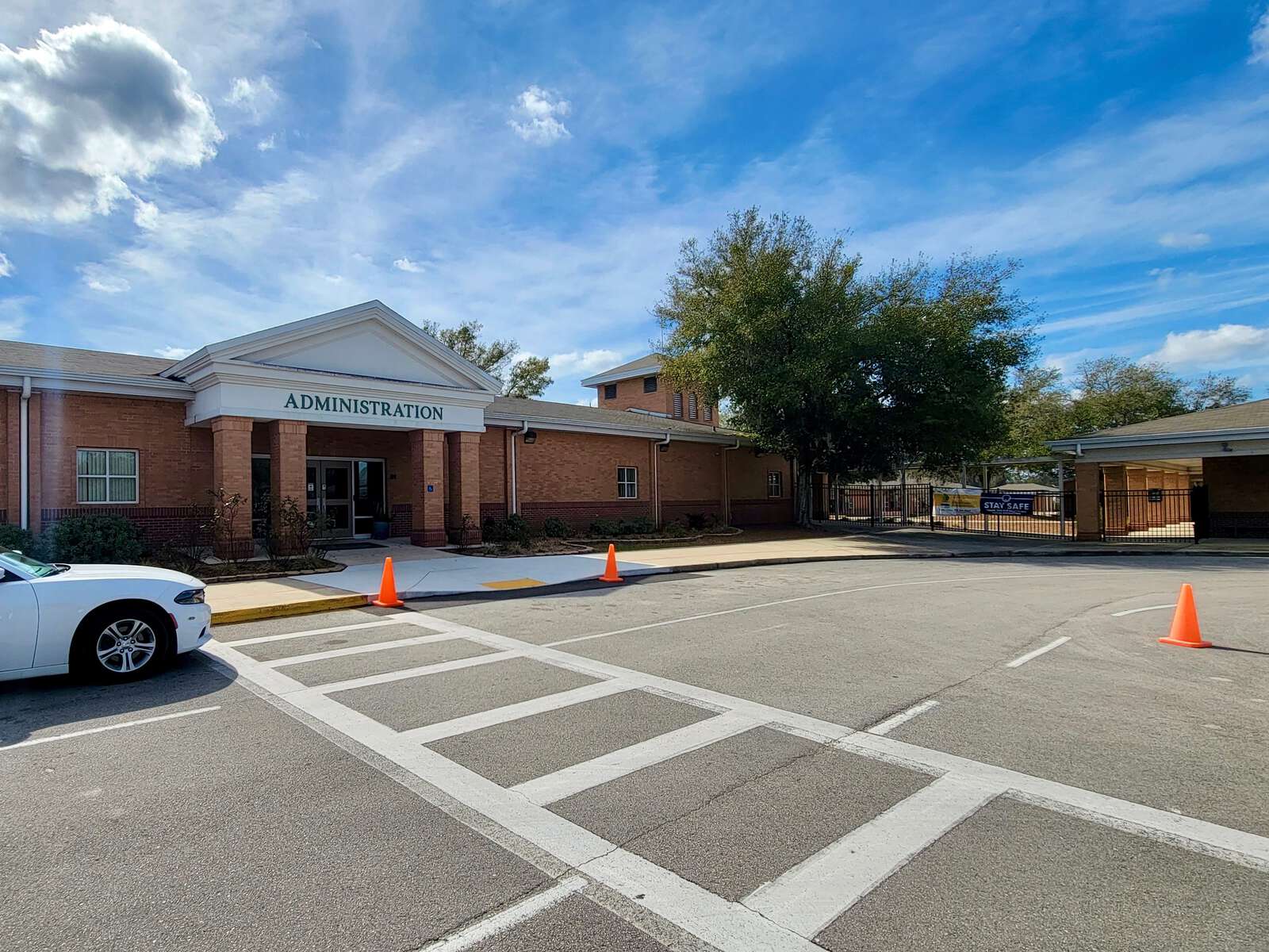 McRae Elementary School in Keystone Heights Florida Hero Image