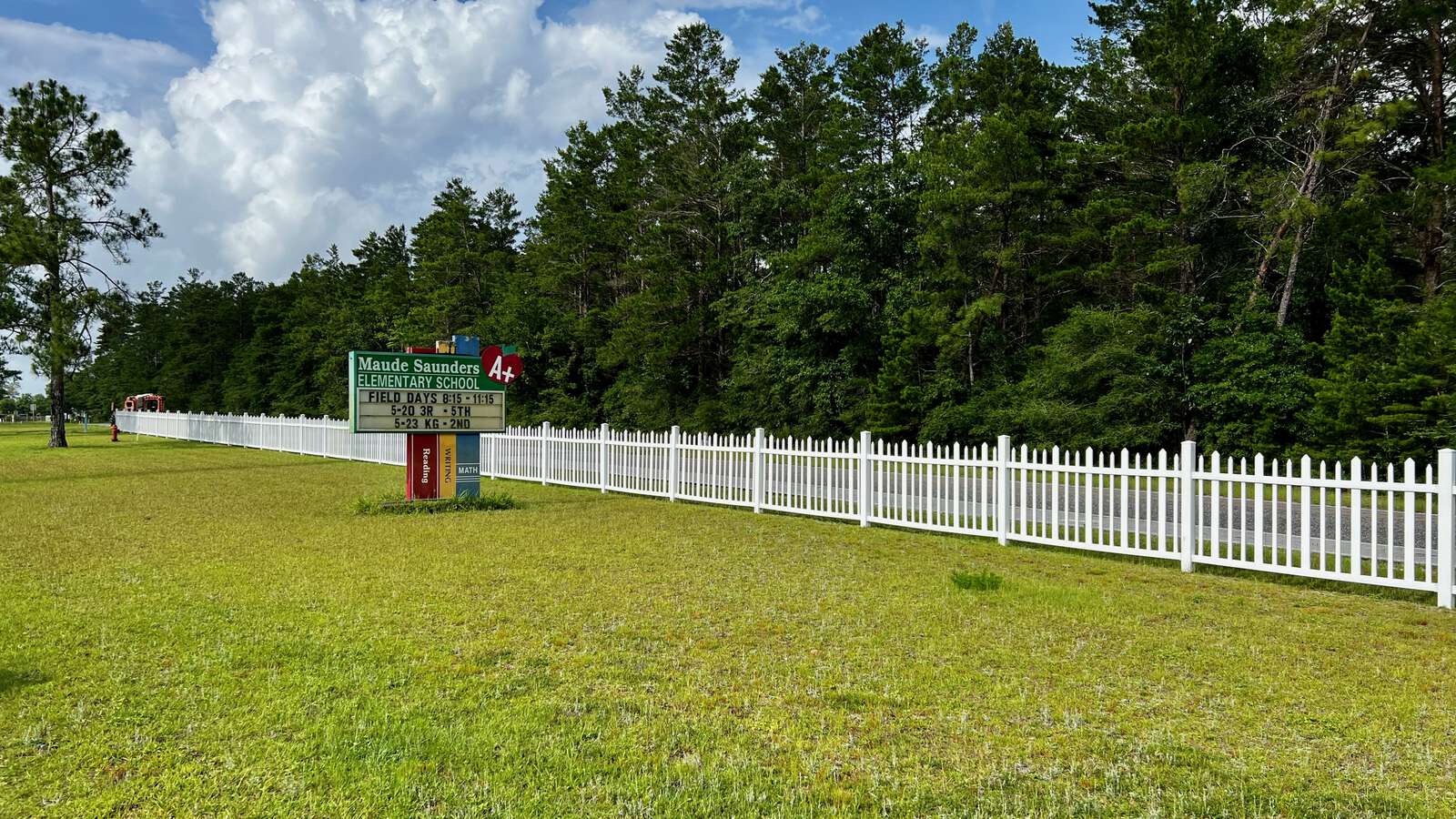 Maude Saunders Elementary School in DeFuniak Springs Florida Hero Image