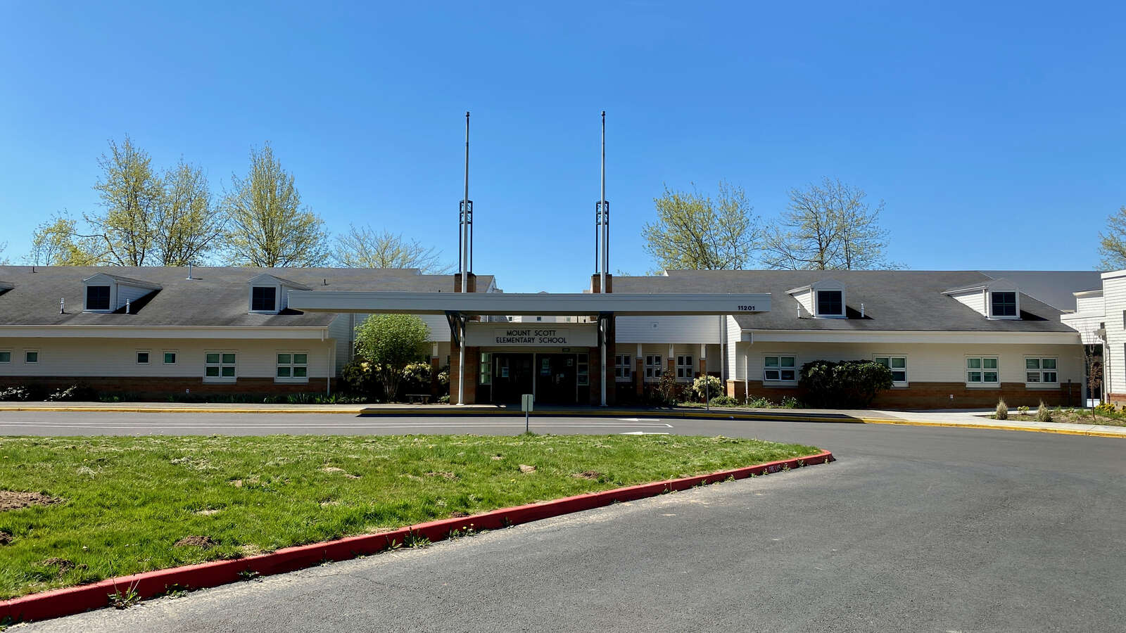 Mount Scott Elementary School in Happy Valley Oregon Hero Image