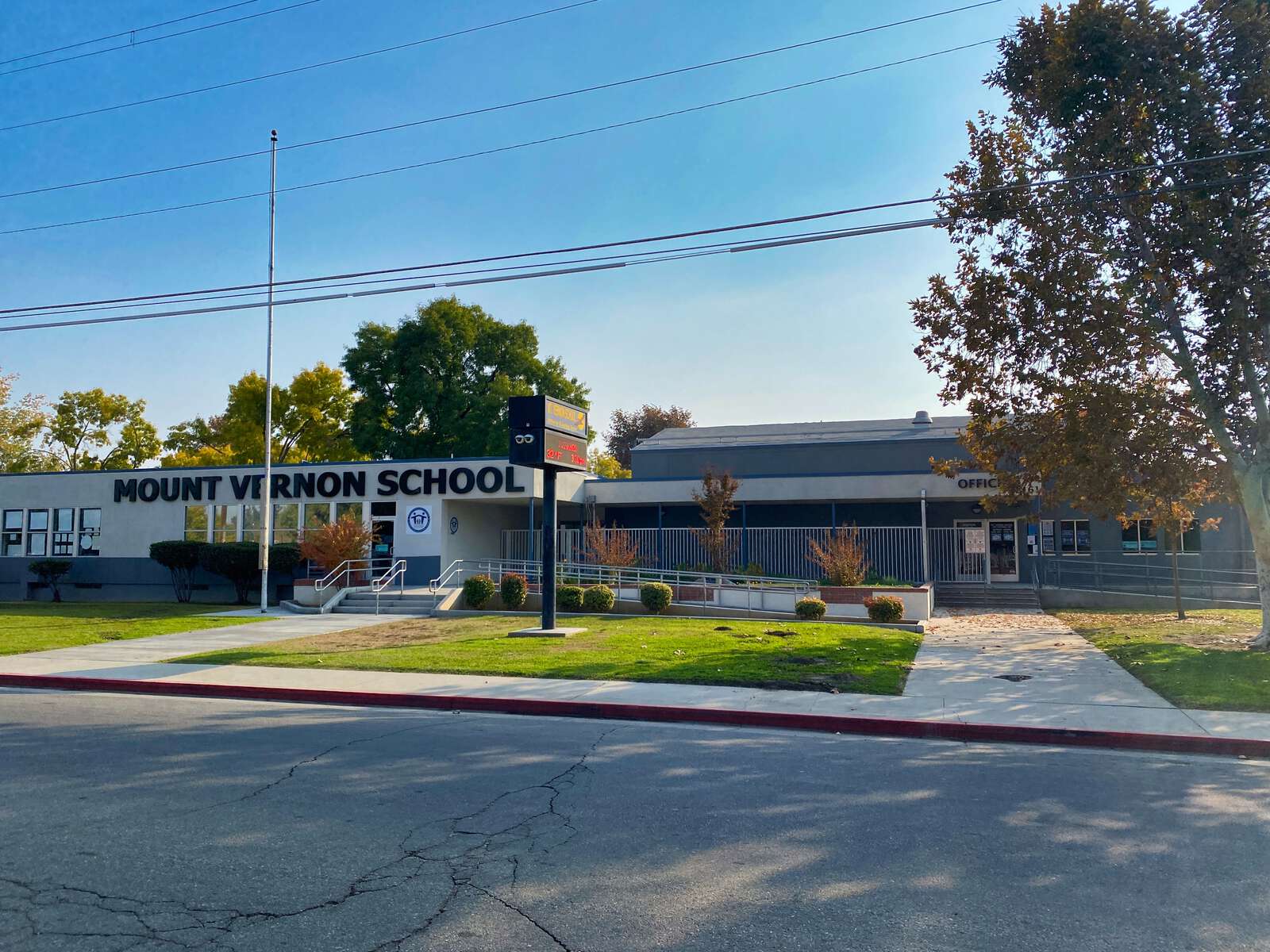 Mt. Vernon Elementary in Bakersfield California Hero Image