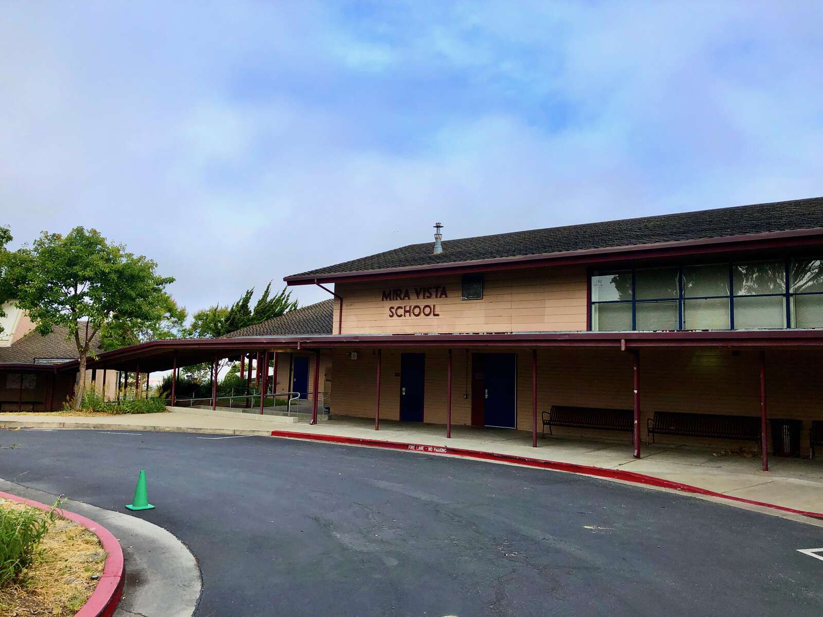Mira Vista Elementary School in Richmond California Hero Image