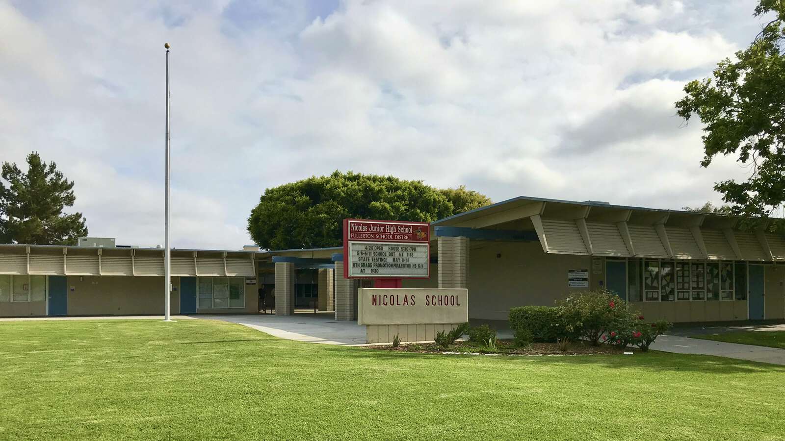 Nicolas Jr. High School in Fullerton California Hero Image