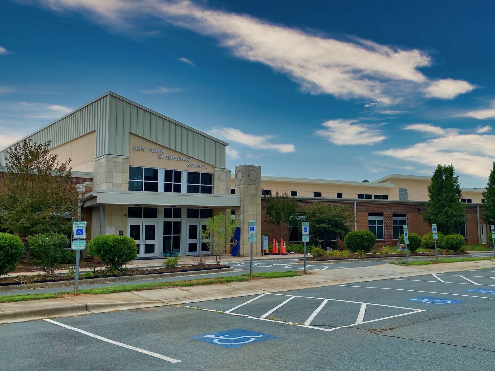 New Town Elementary School in Waxhaw North Carolina Hero Image