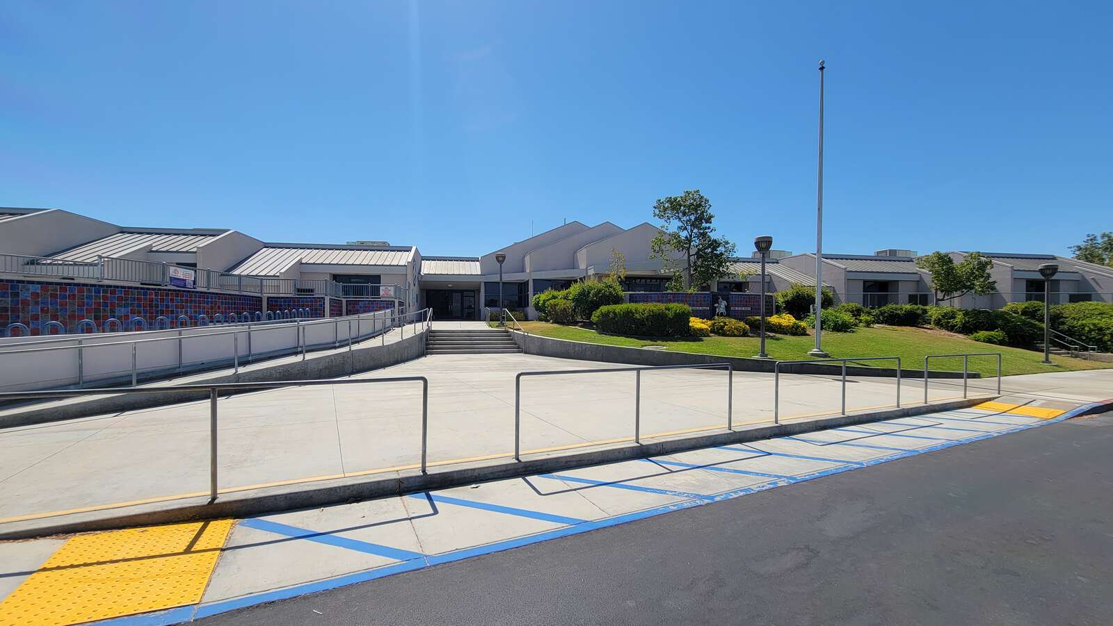 Nicolas Valley Elementary School in Temecula California Hero Image