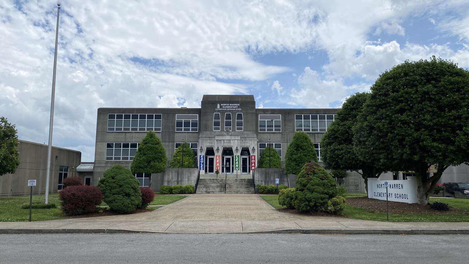 North Warren Elementary School in Smiths Grove Kentucky Hero Image