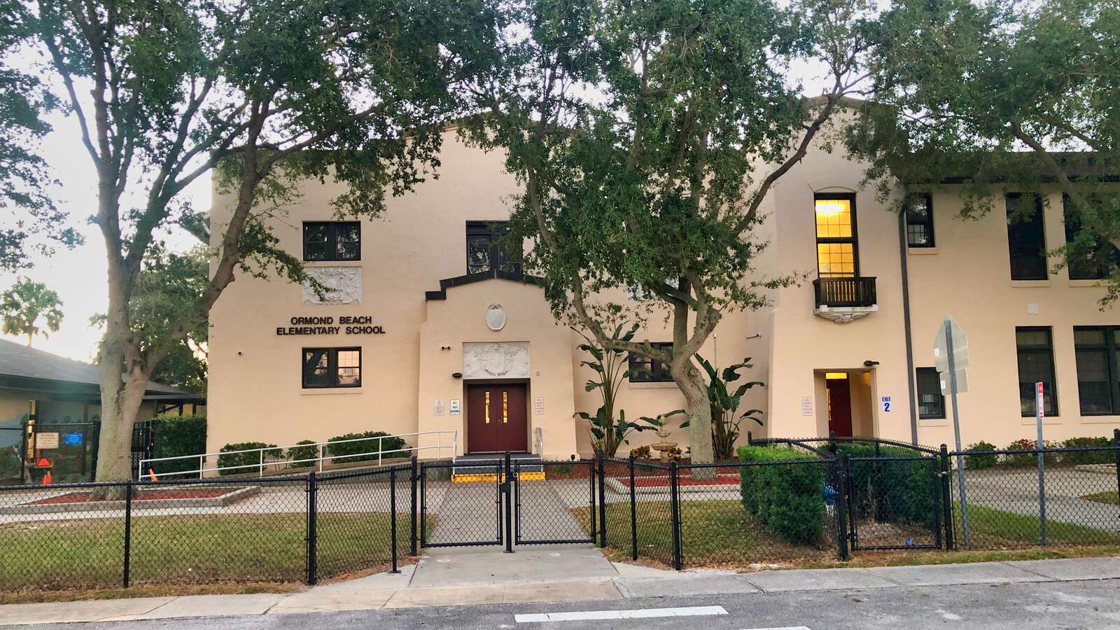 Ormond Beach Elementary School in Ormond Beach Florida Hero Image