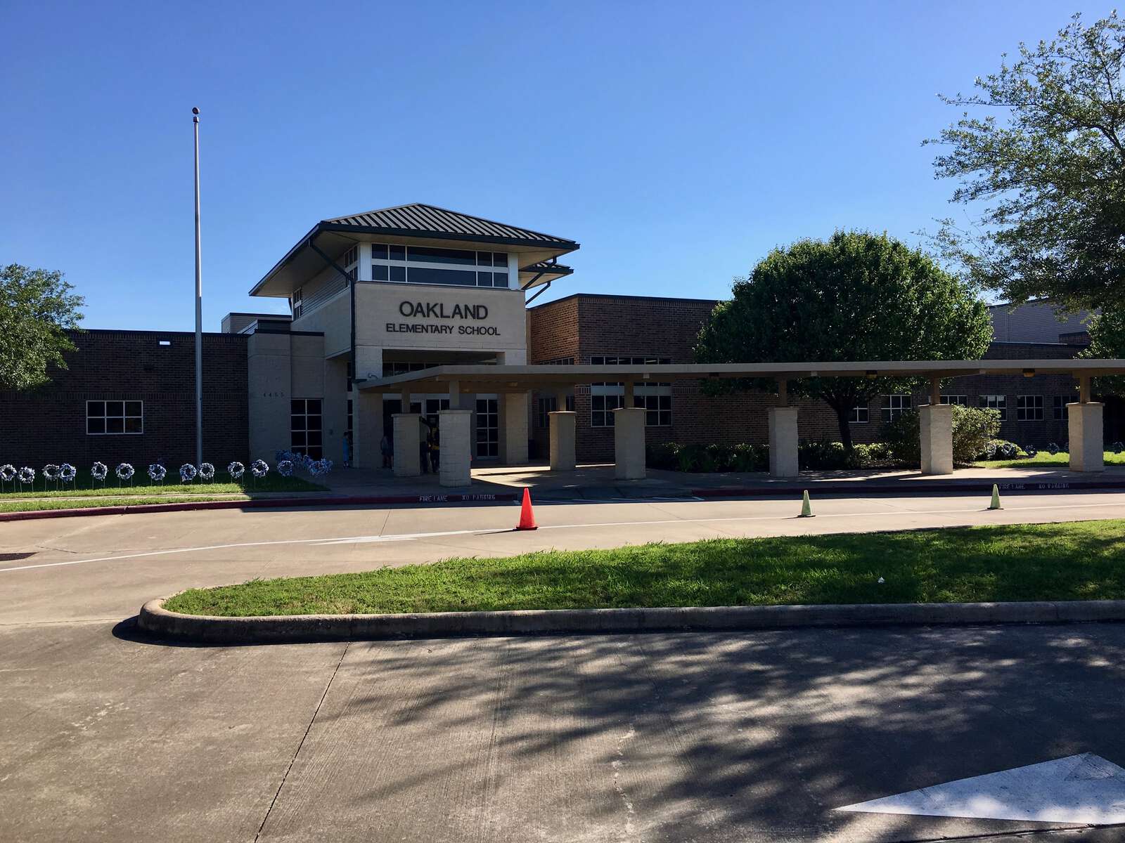 Oakland Elementary School in Richmond Texas Hero Image