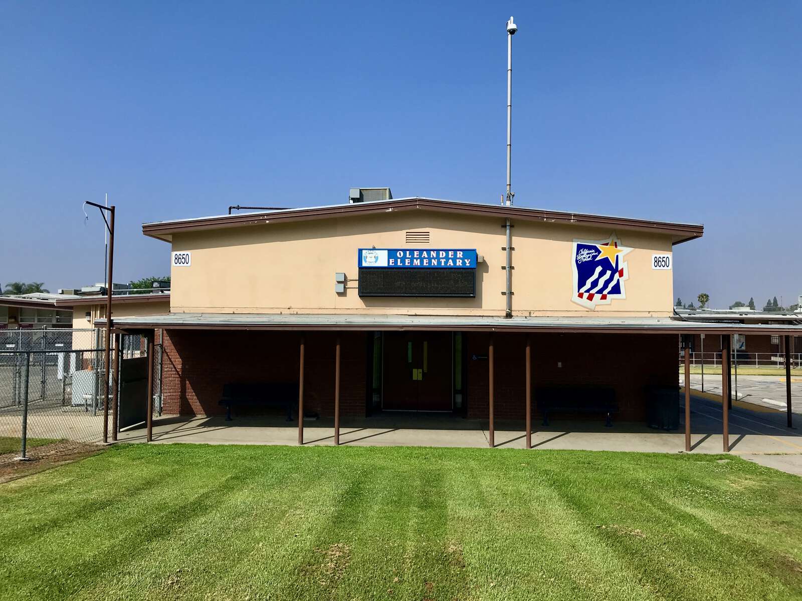 Oleander Elementary School in Fontana California Hero Image