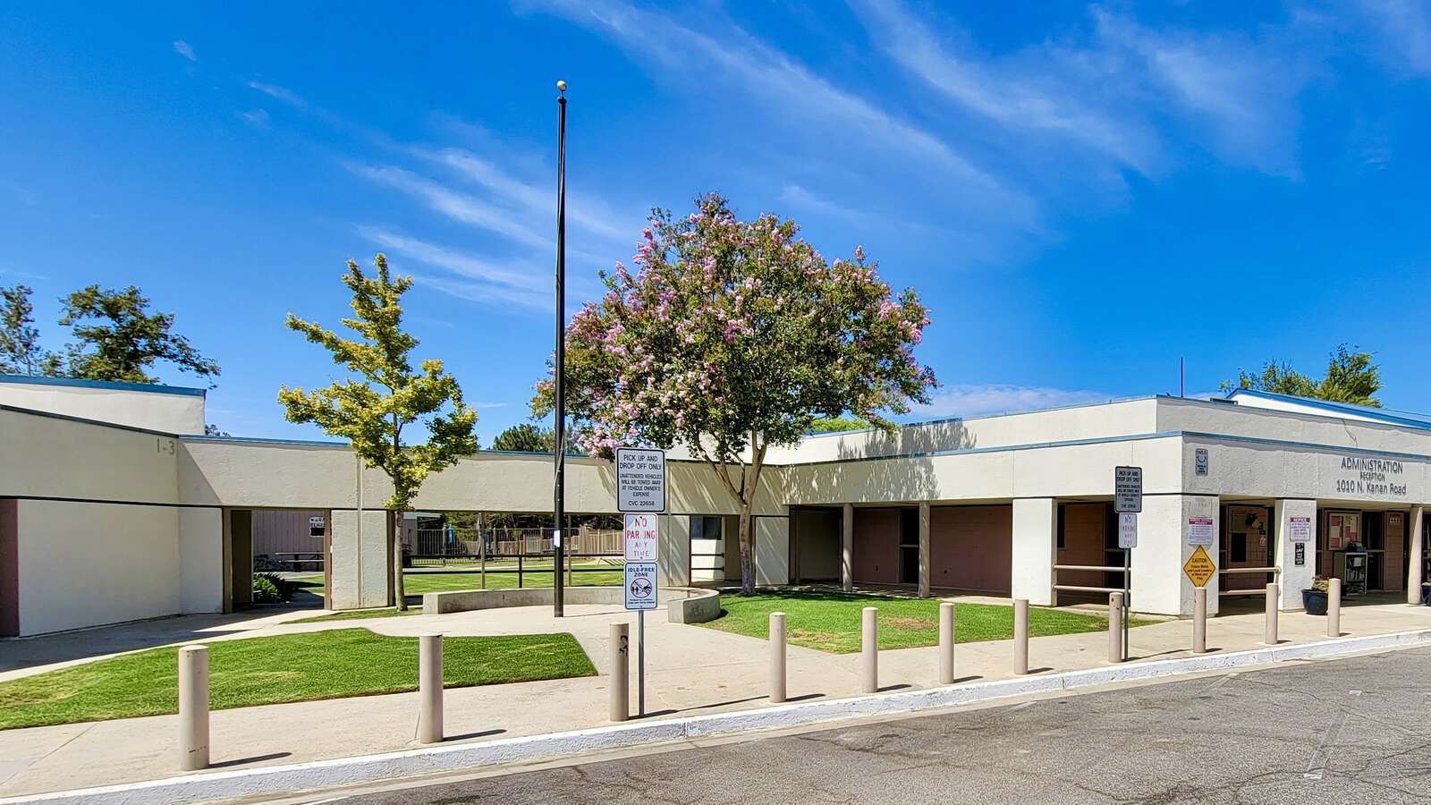 Oak Hills Elementary in Oak Park California Hero Image
