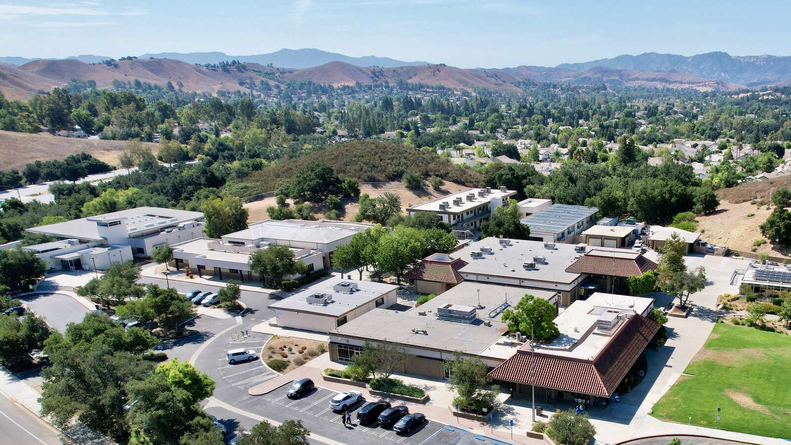 Oak Park High School in Oak Park California Hero Image