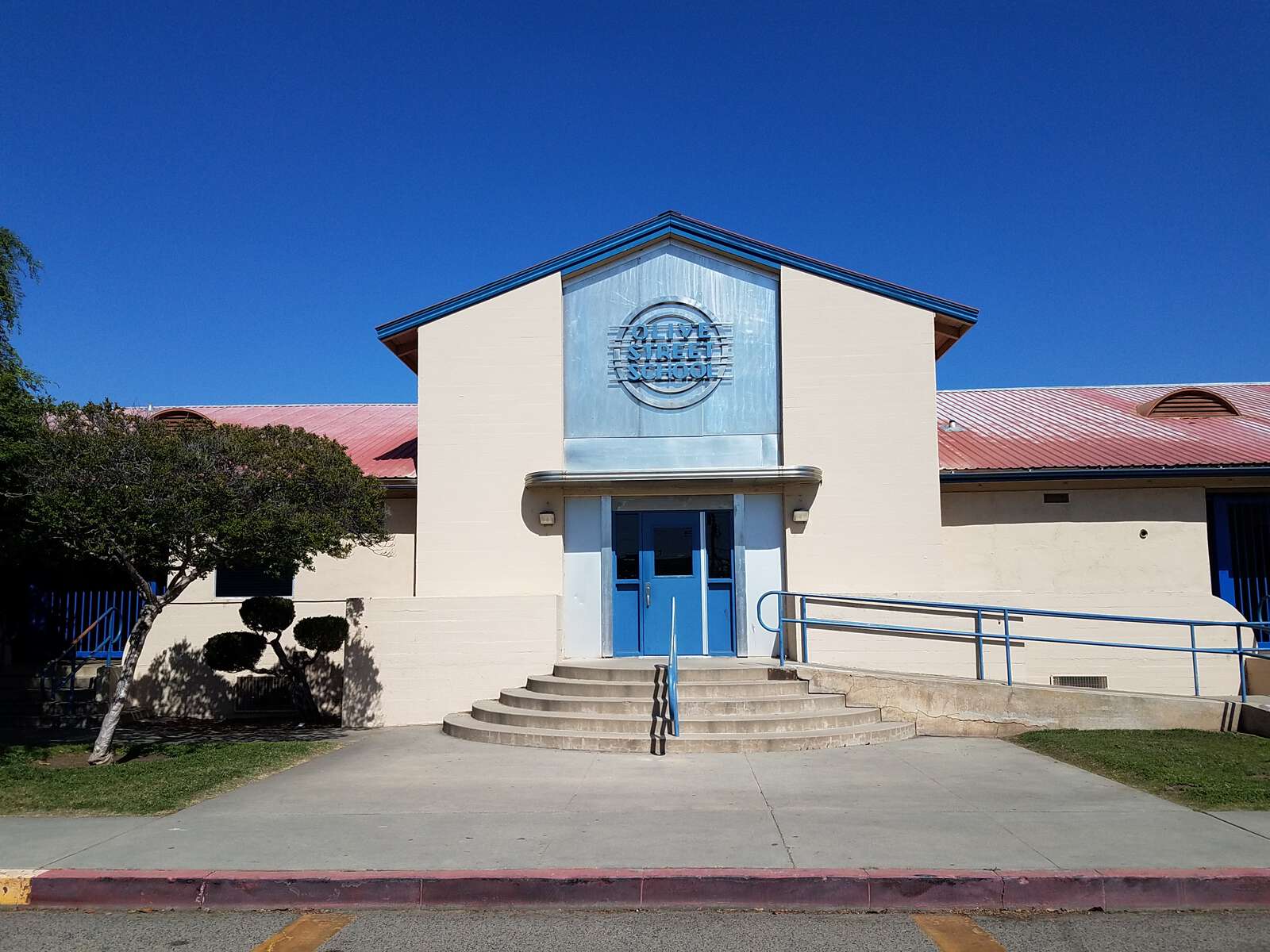 Olive Street Elementary School in Porterville California Hero Image