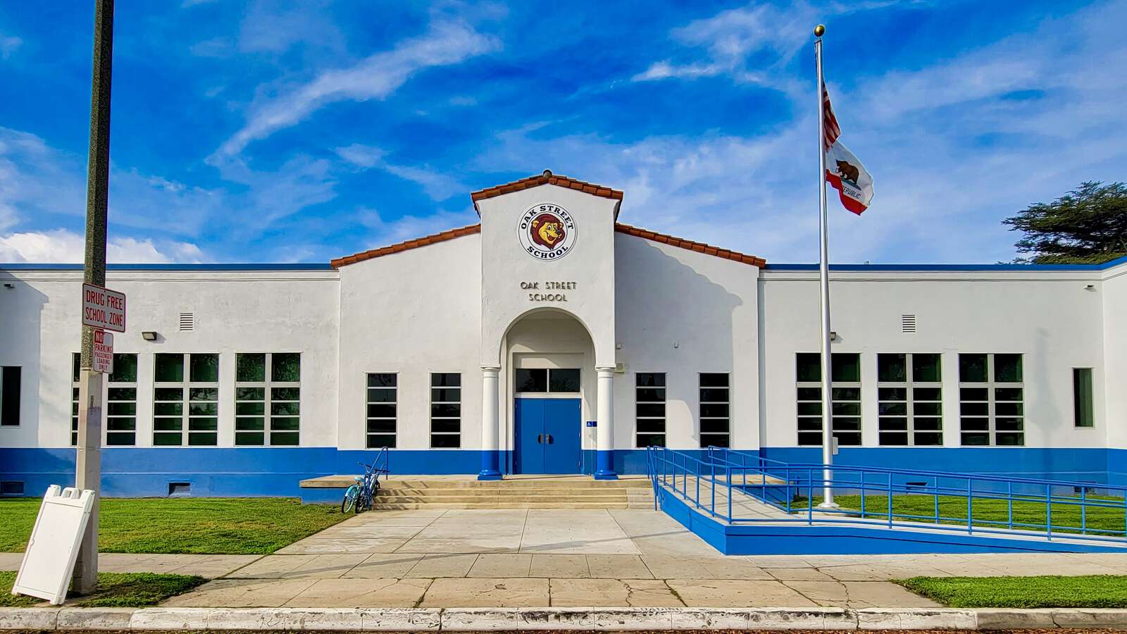 Oak Street TK-8 in Inglewood California Hero Image