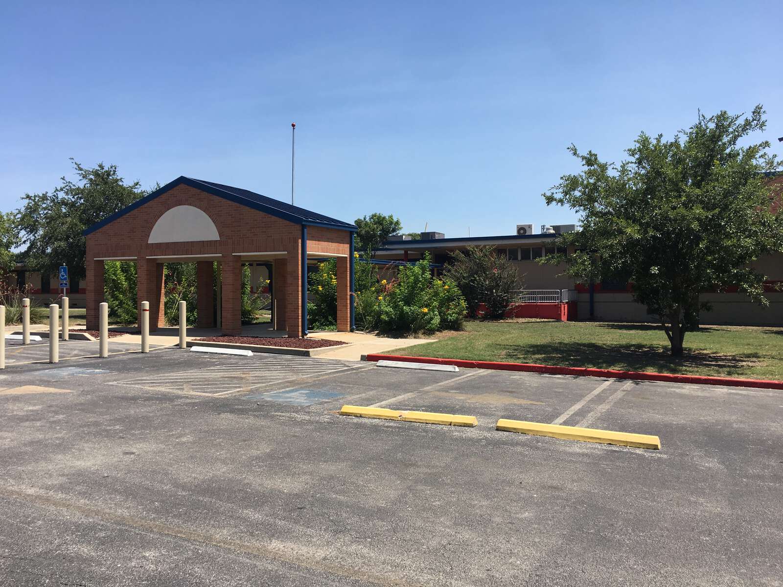 Palo Alto Elementary School in San Antonio Texas Hero Image