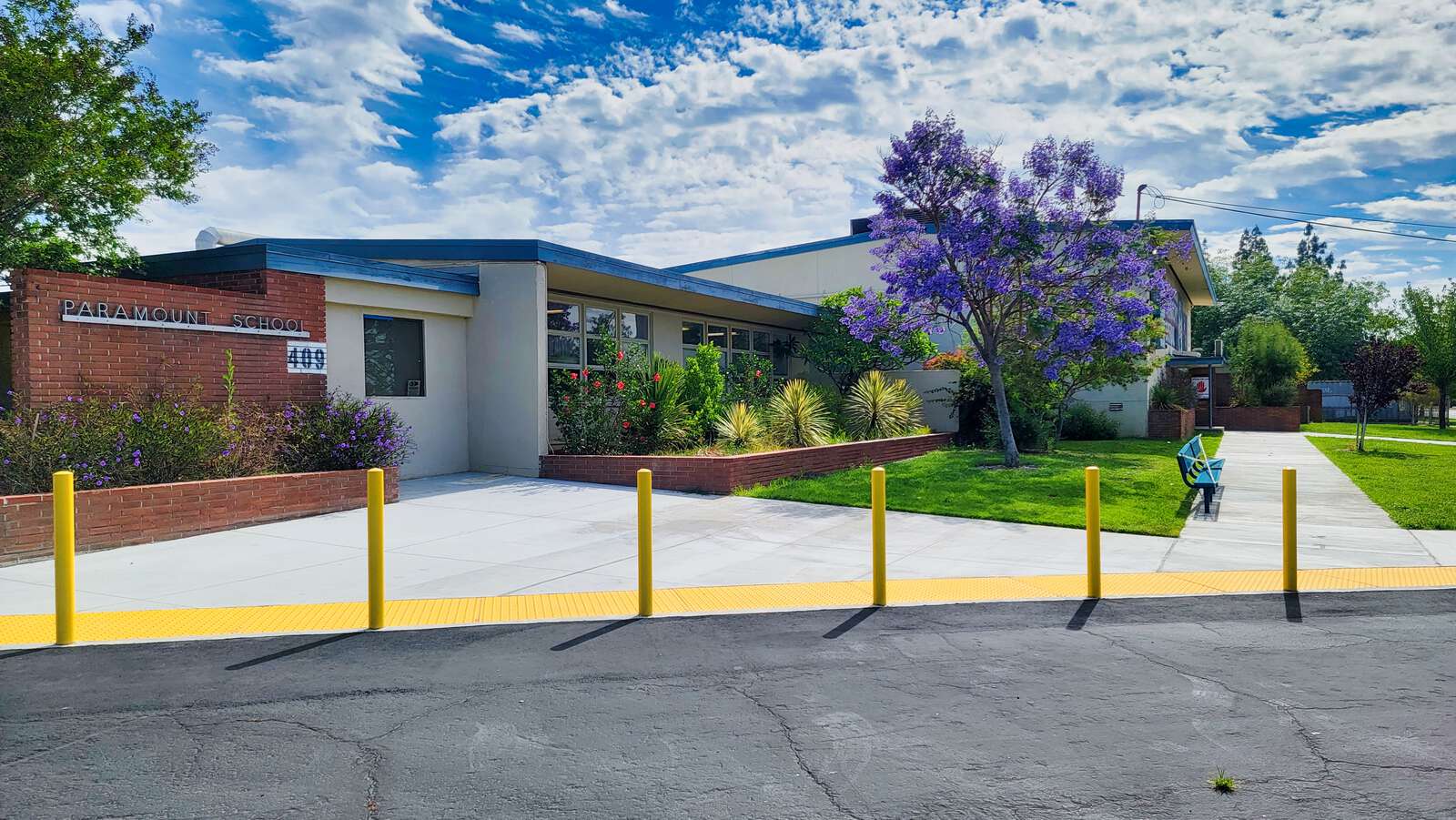 Paramount Elementary in Azusa California Hero Image