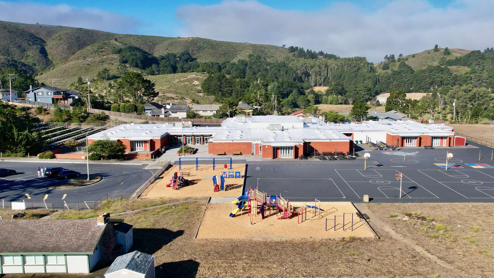Portola Elementary School in San Bruno California Hero Image